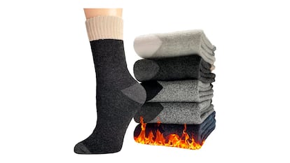 Packs de calcetines sobre fondo blanco.