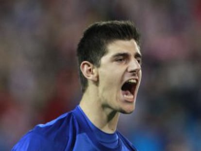 Thibaut Courtois celebra la victoria sobre el FC Barcelona.