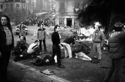 Atentado de ETA en el que murieron seis trabajadores civiles de la Armada en Madrid en 1995.