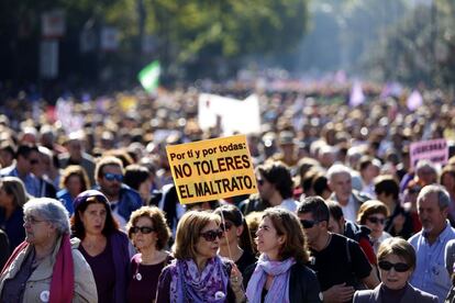 Manifestantes en una protesta celebrada en Madrid contra la violencia de g&eacute;nero.