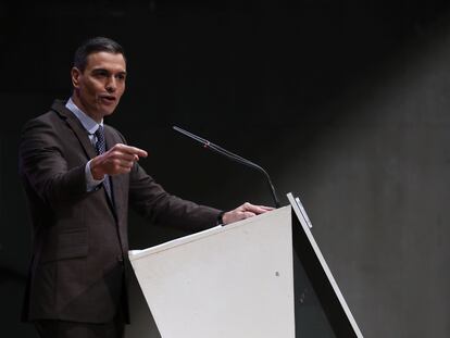 El presidente del Gobierno, Pedro Sánchez, durante las Jornadas Confederales de Accion Sindical, que ha inaugurado junto al lider de UGT, Pepe Alvarez en Madrid. ç