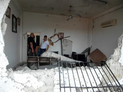 Aspecto en el que ha quedado una vivienda tras un atentado en la ciudad siria de Tartus.