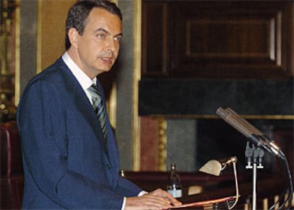 Zapatero, en un momento de su intervención en el Congreso de los Diputados.