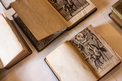 Antiguas ediciones del 'Quijote' en la Biblioteca Rogerio-Casas Alatriste del Museo Franz Mayer de Ciudad de México.