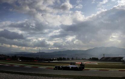 Pastor Maldonado rueda con su monoplaza de Williams.