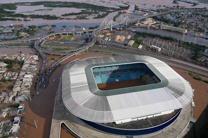 Vista da Arena do Grêmio e seu entorno afetados pelas fortes chuvas em Porto Alegre, no dia 8 de maio.