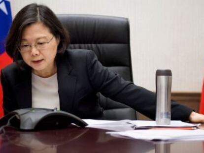  Es un truquito de Taiwán , asegura el ministro de Exteriores, Wang Yi, en la primera reacción de Pekín