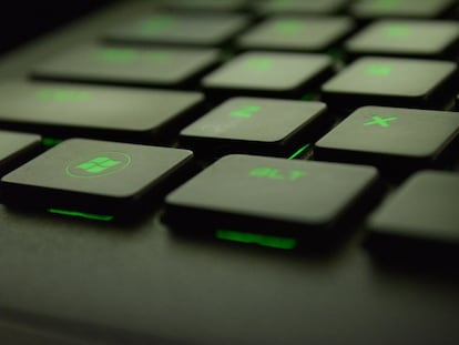 Bloquea el teclado y el ratón cuando no estás en el ordenador