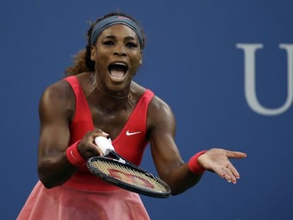 Serena Williams protesta en el encuentro ante Li Na.