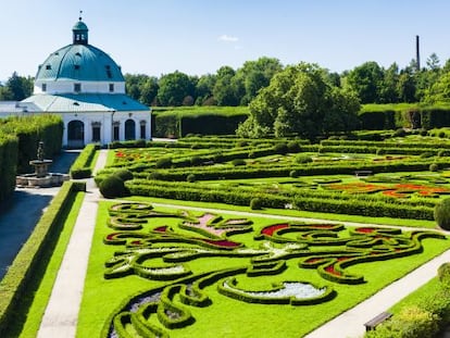 Jardines del palacio arzobispal de Kromeriz.