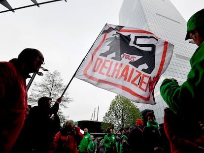 Protestas en Bruselas (Bélgica) contra el plan de franquiciar los supermercados Delhaize, el pasado 23 de abril.