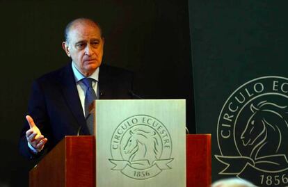 Jorge Fernández Díaz, Ministro del Interior español cuando se introdujo la reforma declarada ilegal por el TEDH. Foto: TONI ALBIR (EFE)