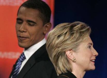 Los candidatos demócratas a la presidencia de Estados Unidos Barack Obama y Hillary Rodham Clinton.