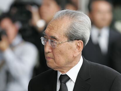 Kim Ki-nam at the funeral of former South Korean president Kim Dae-jung, in 2009.