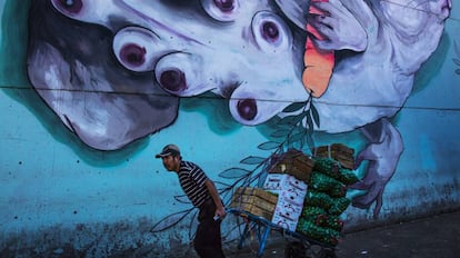 Mural localizado na área de venda de frutas e verduras do Mayoreo