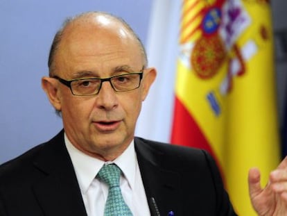 Finance Minister Cristobal Montoro Romero announces Spain&#039;s 2012 budget plans.