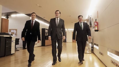 Mariano Rajoy con la dirección del Grupo Parlamentario del PP.