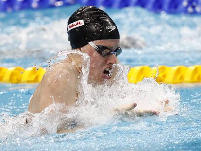 Lilly King en un momento de la final de 100 braza.