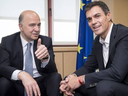 Encuentro en la sede de las instituciones europeas de Madrid entre el comisario europeo de Asuntos Económicos y Financieros, Pierre Moscovici, y el secretario general del PSOE, Pedro Sánchez.