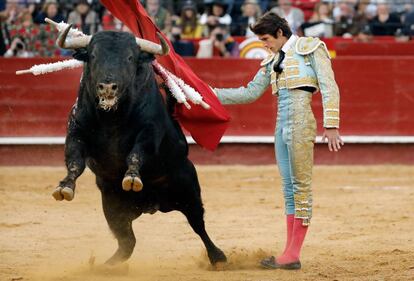 Sebastián Castella y el toro 'Horroroso', la tarde del pasado día 17.