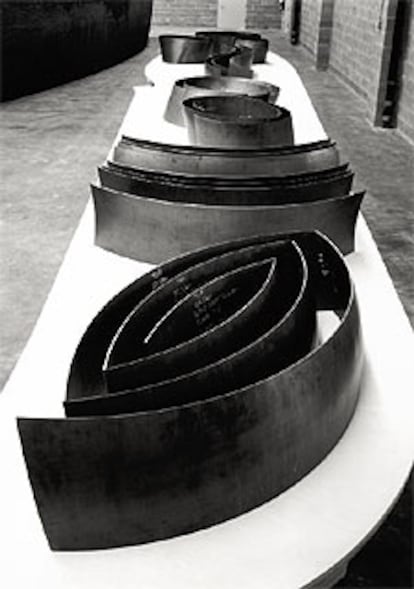 Maqueta del proyecto encargado a Richard Serra para el Guggenheim Bilbao.