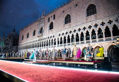 Gran final del show de Venecia de Dolce & Gabbana en 2021. 