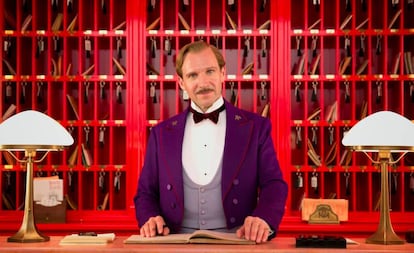 Ralph Fiennes en un fotograma de la película 'El Gran Hotel Budapest'.