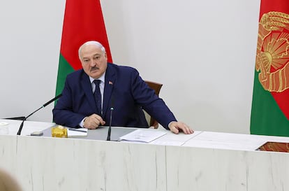 El presidente de Bielorrusia, Alexandr Lukashenko, en comparecencia este domingo en Minsk.