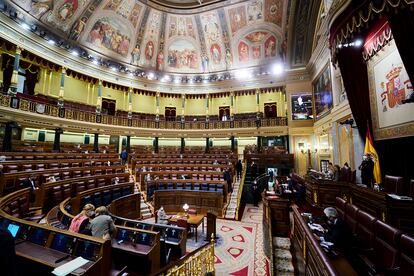 Vista general del hemiciclo del Congreso en el pleno de este martes en el que se retomaron las votaciones telemáticas.