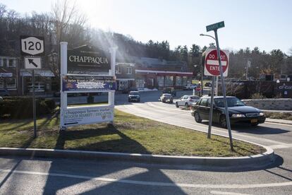 Chappaqua, lugar de adopción de los Clinton desde que Hillary empezó su carrera política como sendadora en el estado de Nueva York, tiene unos 11.000 habitantes.