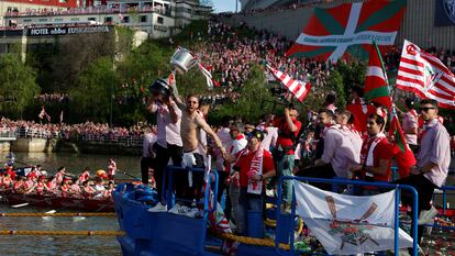 La celebración del Athletic Club de Bilbao con la gabarra, en imágenes
