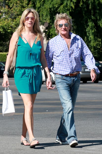 La modelo Penny Lancaster (1,85 m) y el rockero Rod Steward (1,78 m).