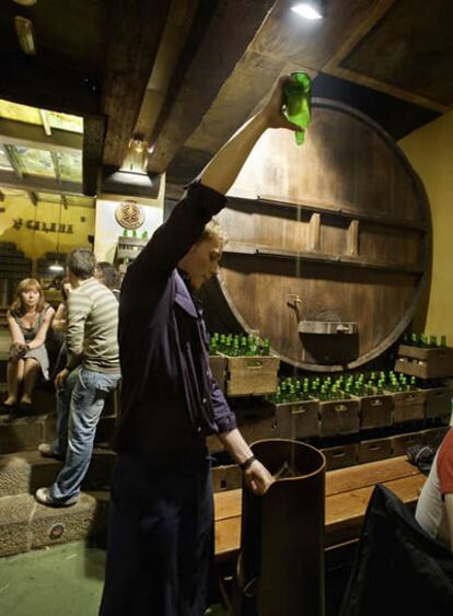 Sidrería La Galana, en la plaza Mayor de Gijón (Asturias), un clásico para tomas sidra