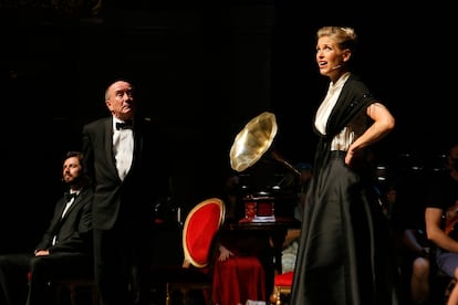 Ellie Laugharne y Richard Stuart, en el musical 'My fair lady', en el Liceo de Barcelona.