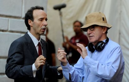 El director Woody Allen con el actor-director Roberto Benigni en el rodaje 'A Roma con amor'.
