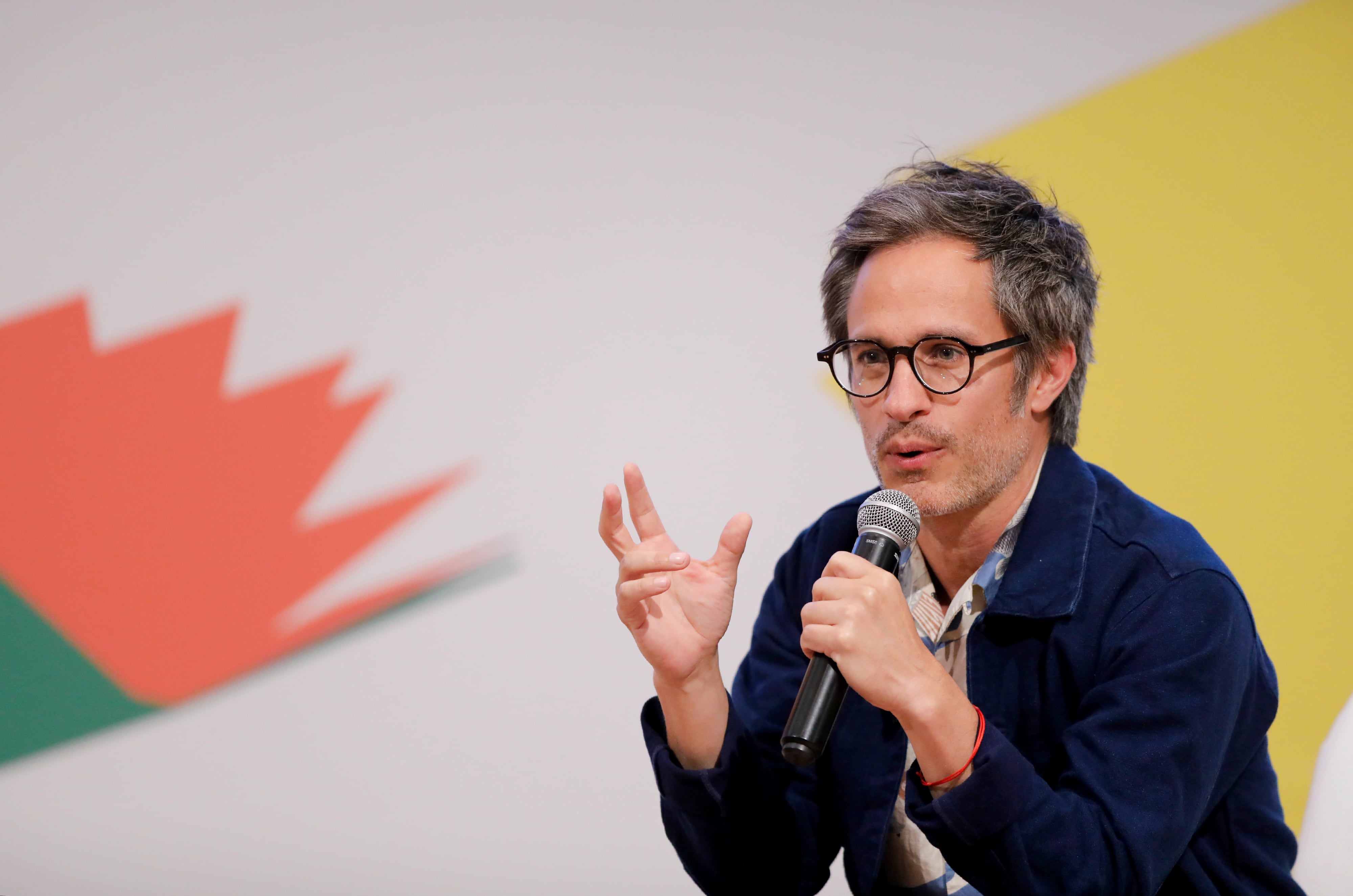 Gael García Bernal, en diciembre de 2025 en la Feria Internacional del Libro de Guadalajara. 