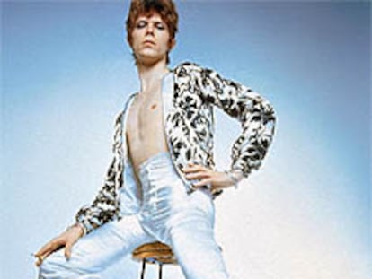 David Bowie, cuando se hacía llamar Ziggy Stardust, en la cima del <i>gay power.</i>