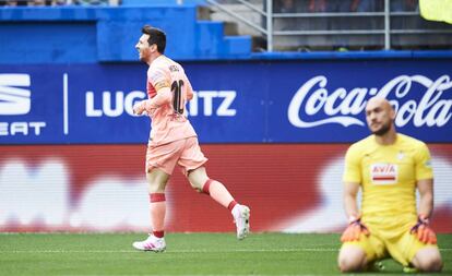 Messi celebra uno de sus dos goles ante el Eibar.