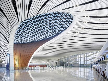 El nuevo aeropuerto Daxing de Pekín, diseñado por Zaha Hadid Architects.