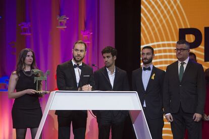 Premio Ondas Nacional de Radio a Mejor cobertura informativa de un acontecimiento por la cobertura de los atentados de agosto en Cataluña.