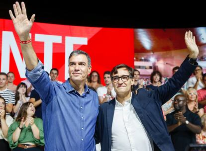 Pedro Sanchez y Salvador Illa