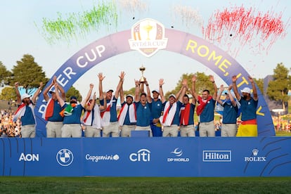 El equipo europeo, liderado por el capitán Luke Donald, tras ganar la Ryder del 2023 celebrada en Italia. 