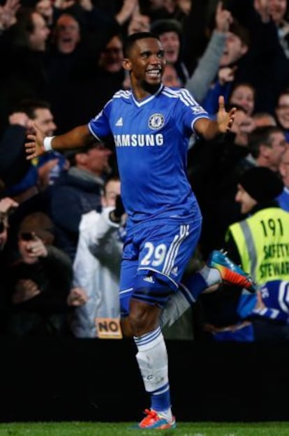 Eto'o celebra un gol con el Chelsea el año pasado.