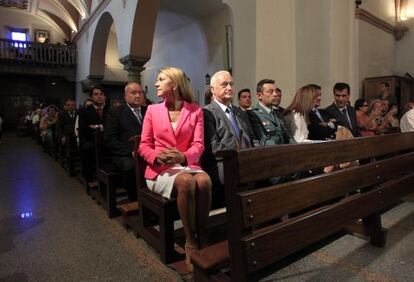 María Dolores de Cospedal, en misa en El Casar. 