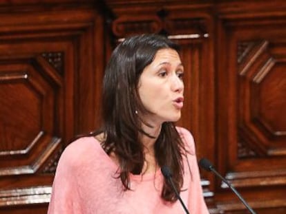 La alcaldesa N&uacute;ria Parlon en el Parlament.