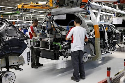 Trabajadores de la factoría de Seat en Martorell (Barcelona).