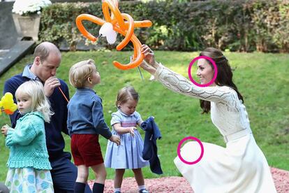 <p>Guillermo, Catalina y sus hijos celebran todos juntos una fiesta en un parque. En la escena, <strong>ambos padres se ponen al nivel de sus hijos</strong>, lo cual es clave "para que los niños les vean y escuchen mejor y, sobre todo, sientan que sus padres se preocupan por ellos y por lo que quieren decir. De esta manera, los pequeños perciben que sus padres están cerca".</p> <p> Este método de crianza de crianza se denomina Escucha Activa y es una forma respetuosa de tratar a los niños que busca que se sientan realmente escuchados. La pedagoga Leticia Garcés Larrea lo define como “una forma de comunicación entre los miembros de la familia que va a permitir desarrollar la empatía, a la vez que proteger los vínculos afectivos”.</p> <p>Para Martín Ovejero no es una actitud falsa ni forzada: "Es pura naturalidad, es un comportamiento que les sale dentro". El examen visual de esta imagen delata, desde su punto de vista, "una relación muy cercana y cariñosa que emplea el contacto físico como instrumento para fortalecerla”.</p> <p> En este caso, César de la Hoz coincide: "Es la más natural de las fotos. Están todos jugando y es normal que se pongan a la altura de los niños para hacerlo".</p>