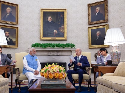 El presidente de Estados Unidos (derecha) y el primer ministro indio, Narendra Modi, durante su reunión en la Casa Blanca en junio.