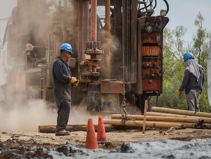 Geologists conduct reconnaissance work and drilling at the El Pinabete and Conchas Norte mines in Coahuila, Mexico.