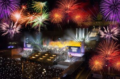 Recreació de l’espectacle de foc, aigua i música que es viurà davant la Font Màgica de Montjuïc.